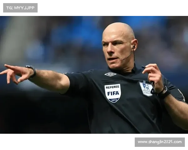 英超裁判标准争议再起,VAR技术应用引发讨论